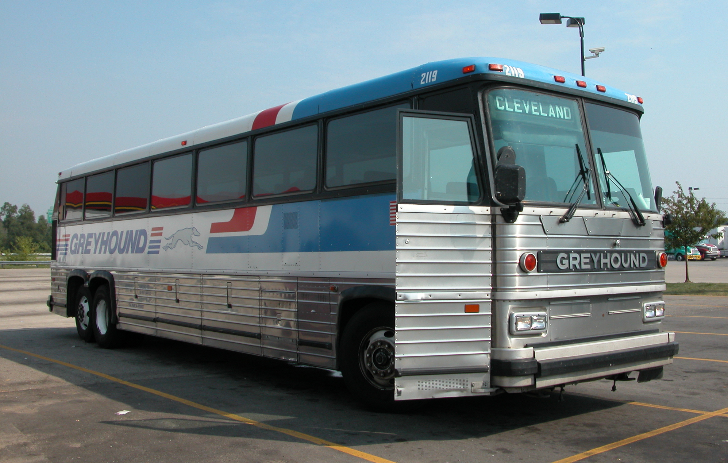 2003 08 25 Greyhound bus